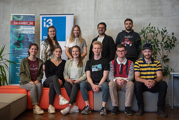 die siegenden Teams des #hack4GDI_DE Foto der siegenden Teams des #hack4GDI_DE